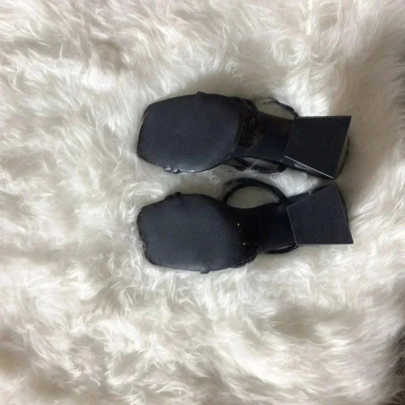 Abound Women’s Shoe Size 9 Medium Faux Leather Block Heels Slip on - Picture 5 of 5